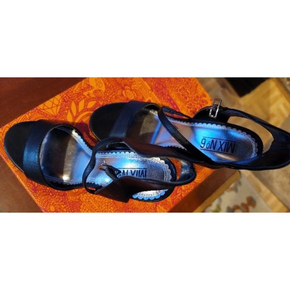 Women's Shoes MixN6   (size 7) - Picture 5 of 11